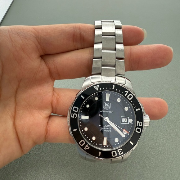 TAG Heuer Silver Dive Watch with Luminous Markers - Picture 5 of 5